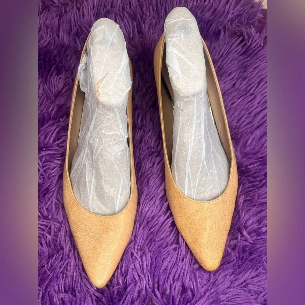 Stuart Weitzman Tan Women's Heels